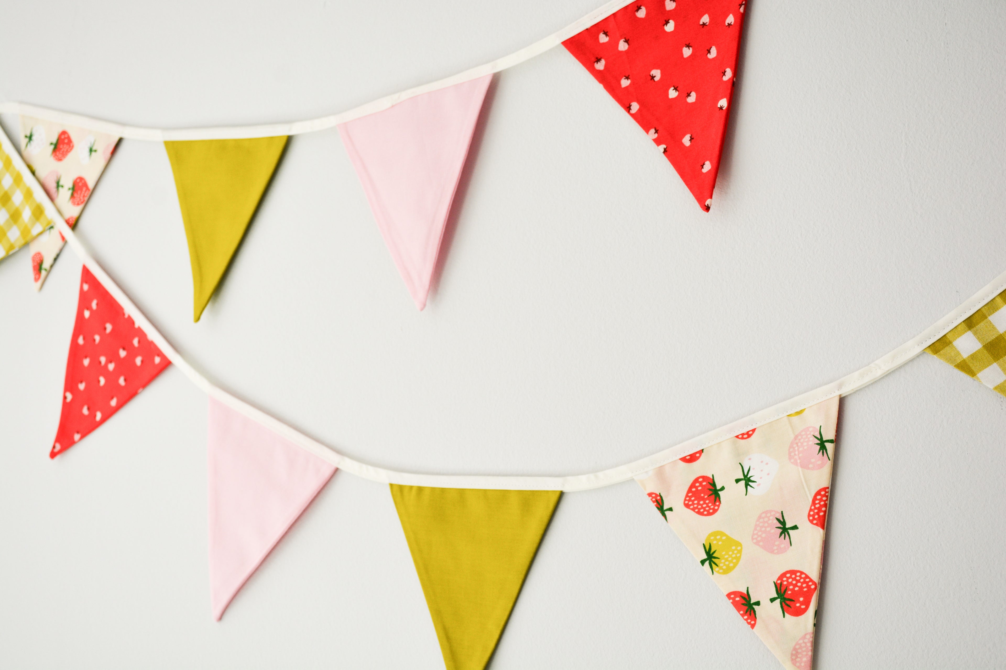 Bunting - Strawberries & Gingham