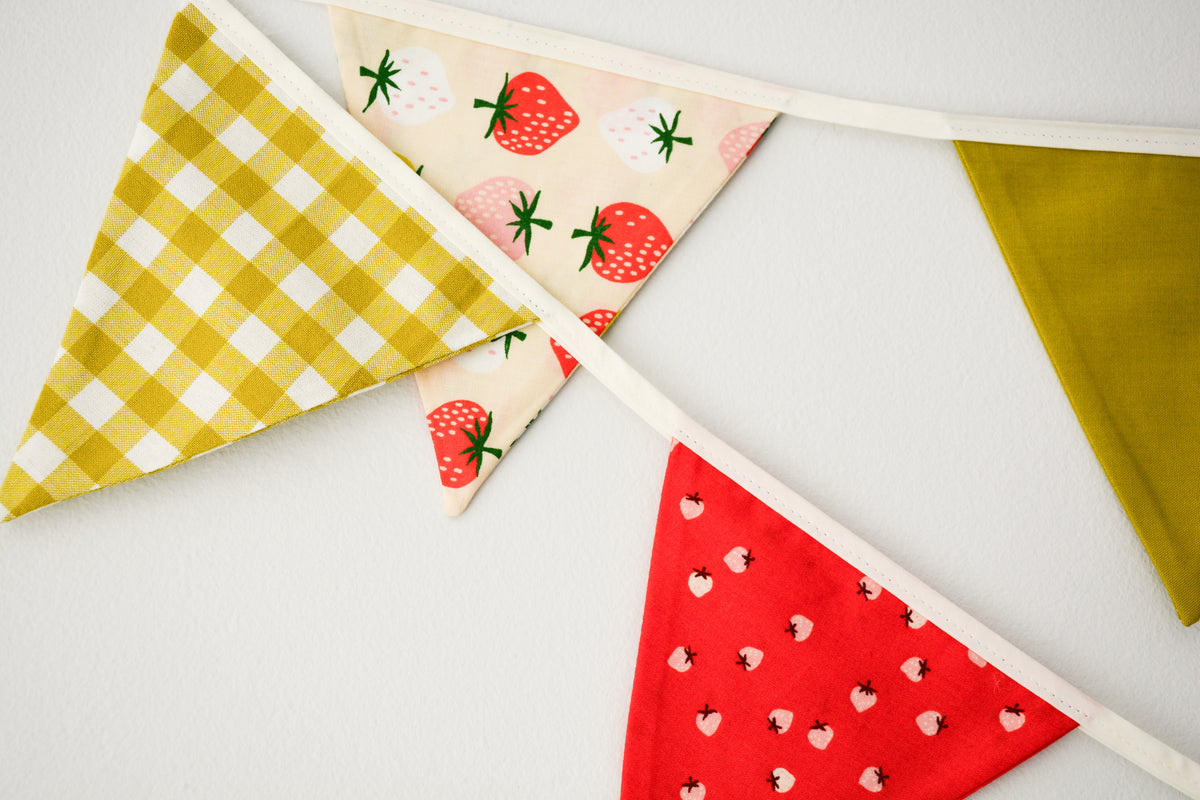 Bunting - Strawberries & Gingham