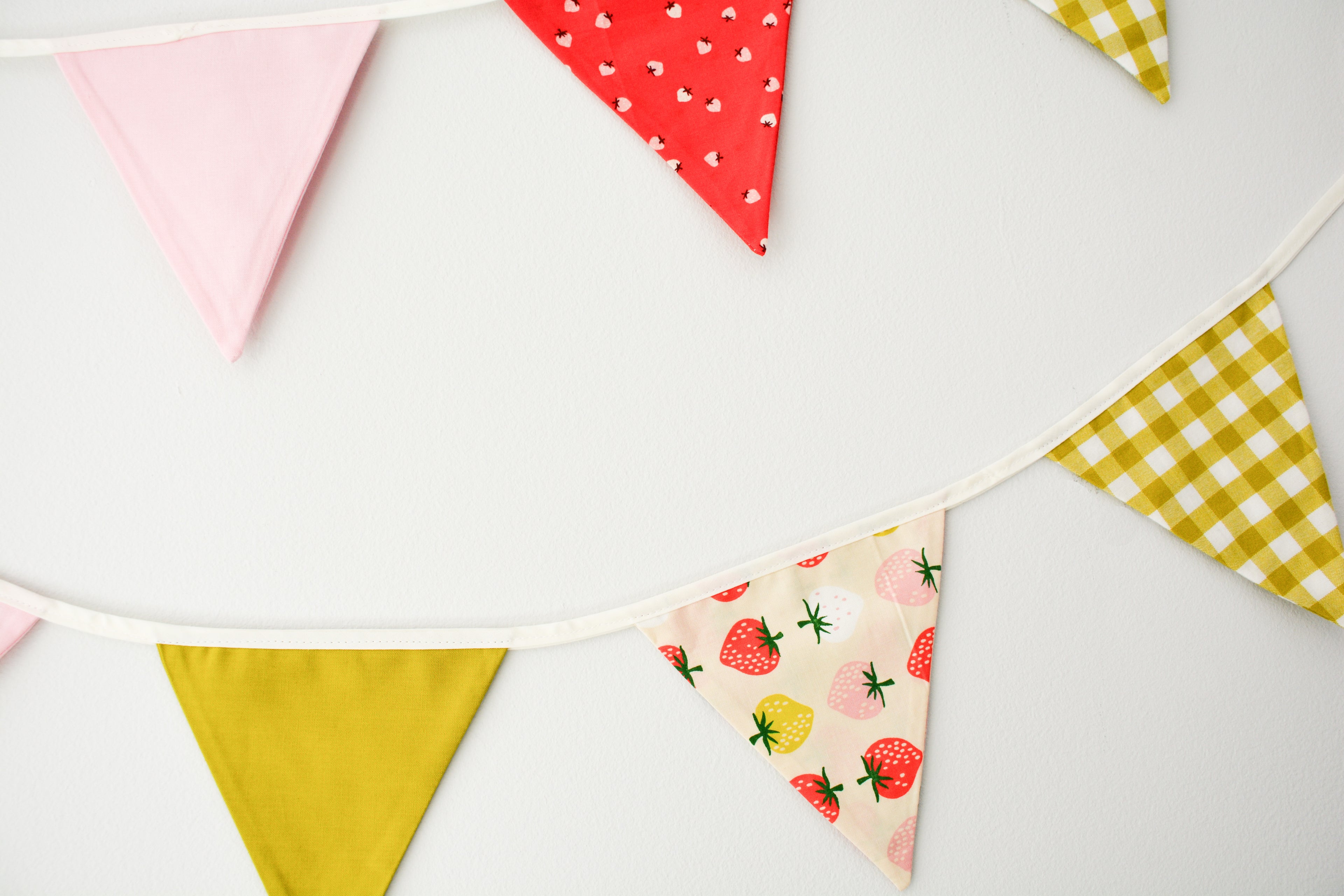 Bunting - Strawberries & Gingham