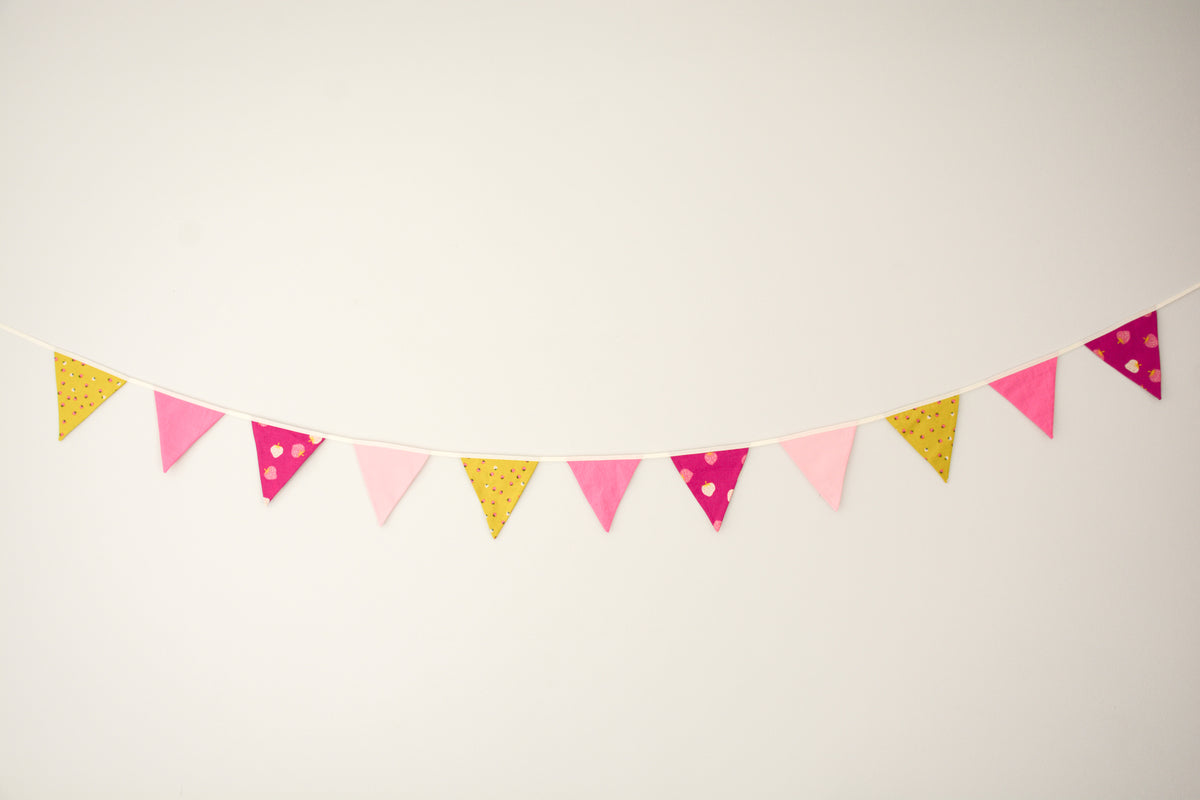 Bunting - Strawberry Magenta